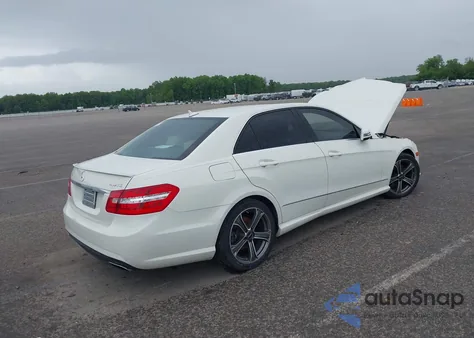 2010 Mercedes-Benz E 350 4Matic из США, поврежденный, VIN WDDHF8HB7AA074099